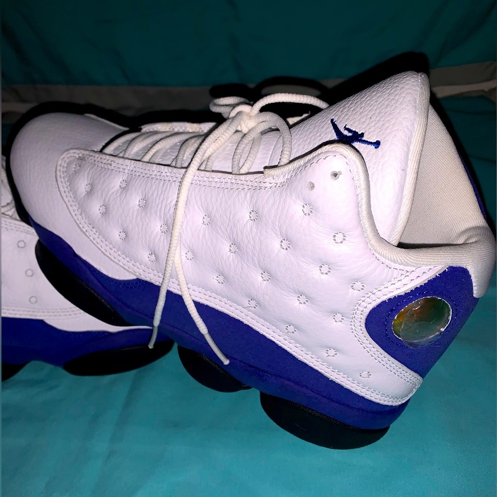 Air Jordan Retro “Hyper Royal”